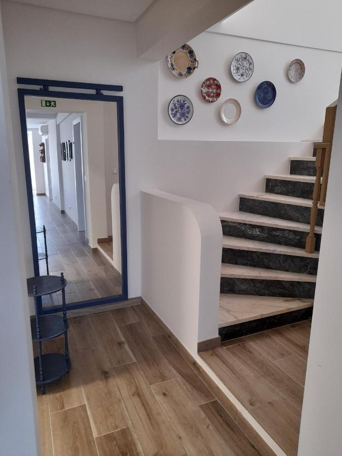 Hall 92 Quartos Com Wc Em Moradia Com Piscina A-Das-Lebres Loures Extérieur photo
