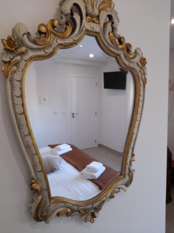 Hall 92 Quartos Com Wc Em Moradia Com Piscina A-Das-Lebres Loures Extérieur photo